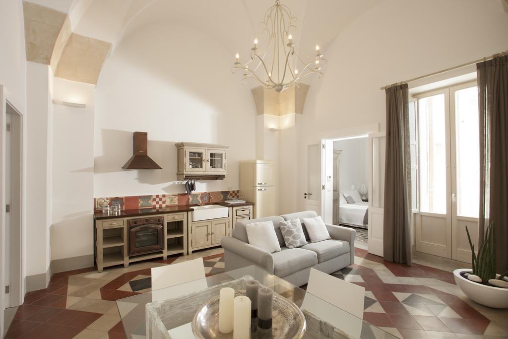 Mantatelure Bed & Breakfast Лече Стая снимка